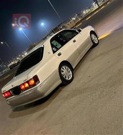 تۆیۆتا کراون